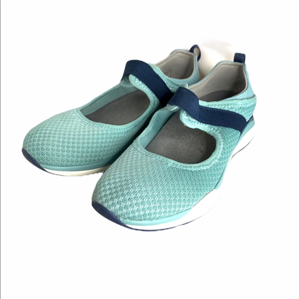 Kuru Mint Woven Slipon Sneakers Size 9